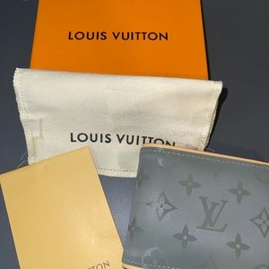 Lv wallet